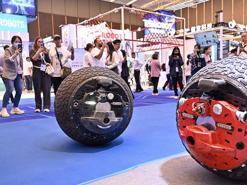 137th Canton Fair showcases China’s manufacturing strength and global trade revival.